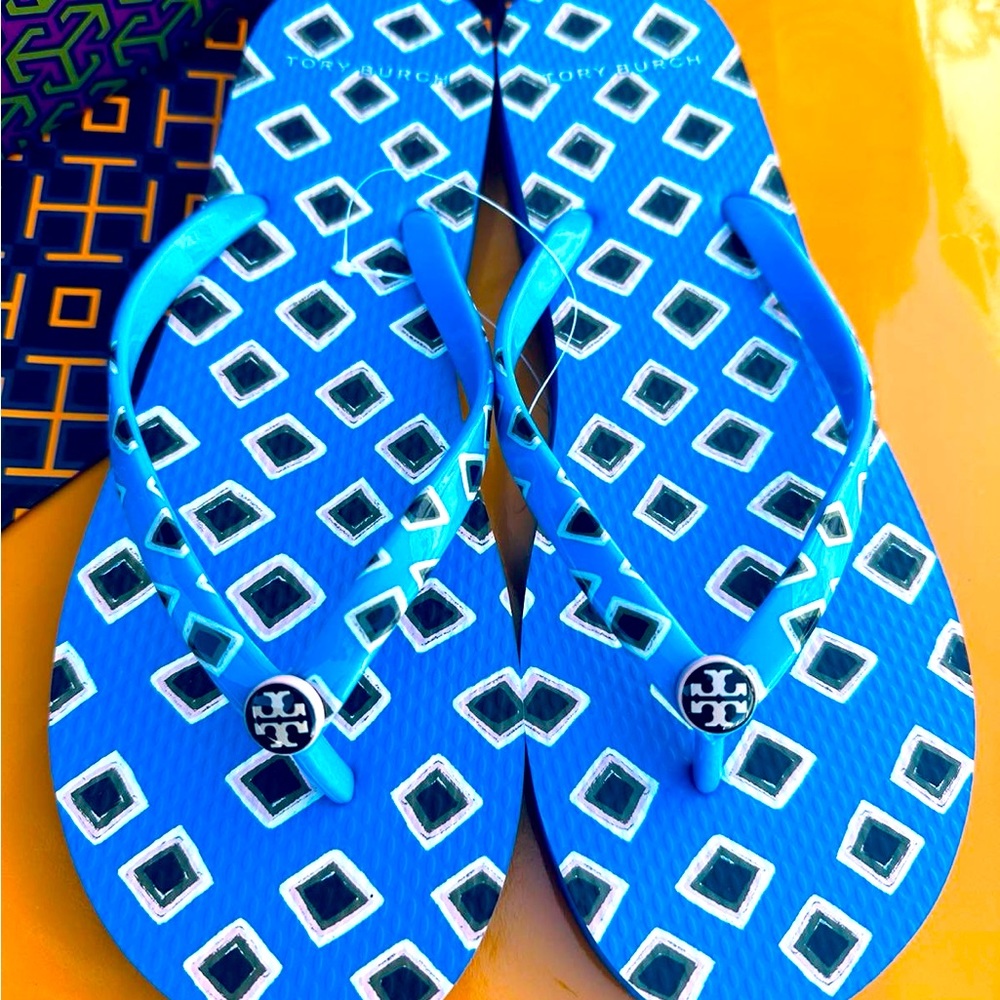 NIB Tory Burch PVC/ EVA Sole Printed Thin Flip Flop Enamel Gold Logo Sz 8